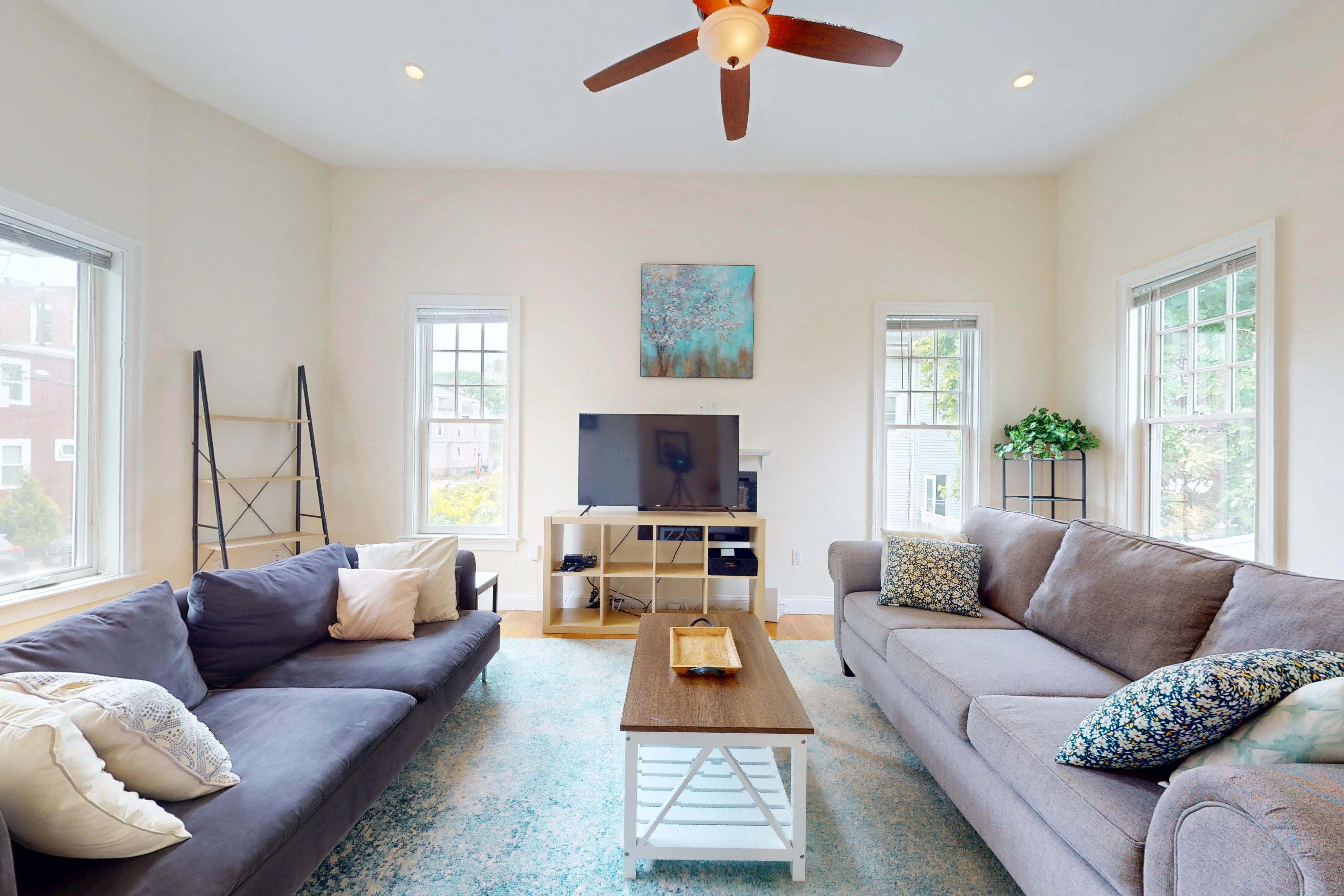 10 Bradbury St, Allston