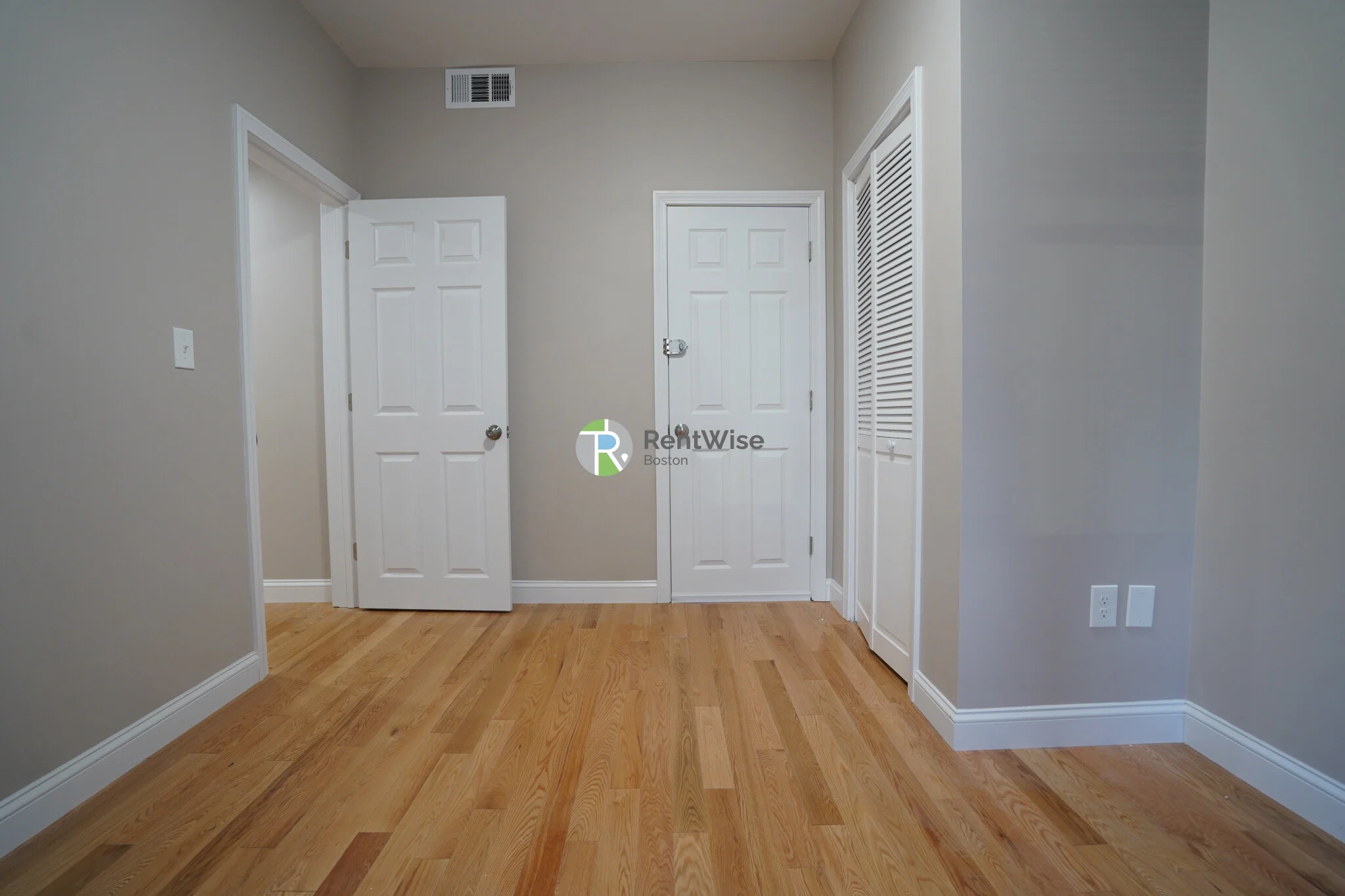 10 Lorraine Ter, Allston