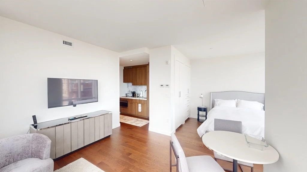 430 Stuart St, Back Bay