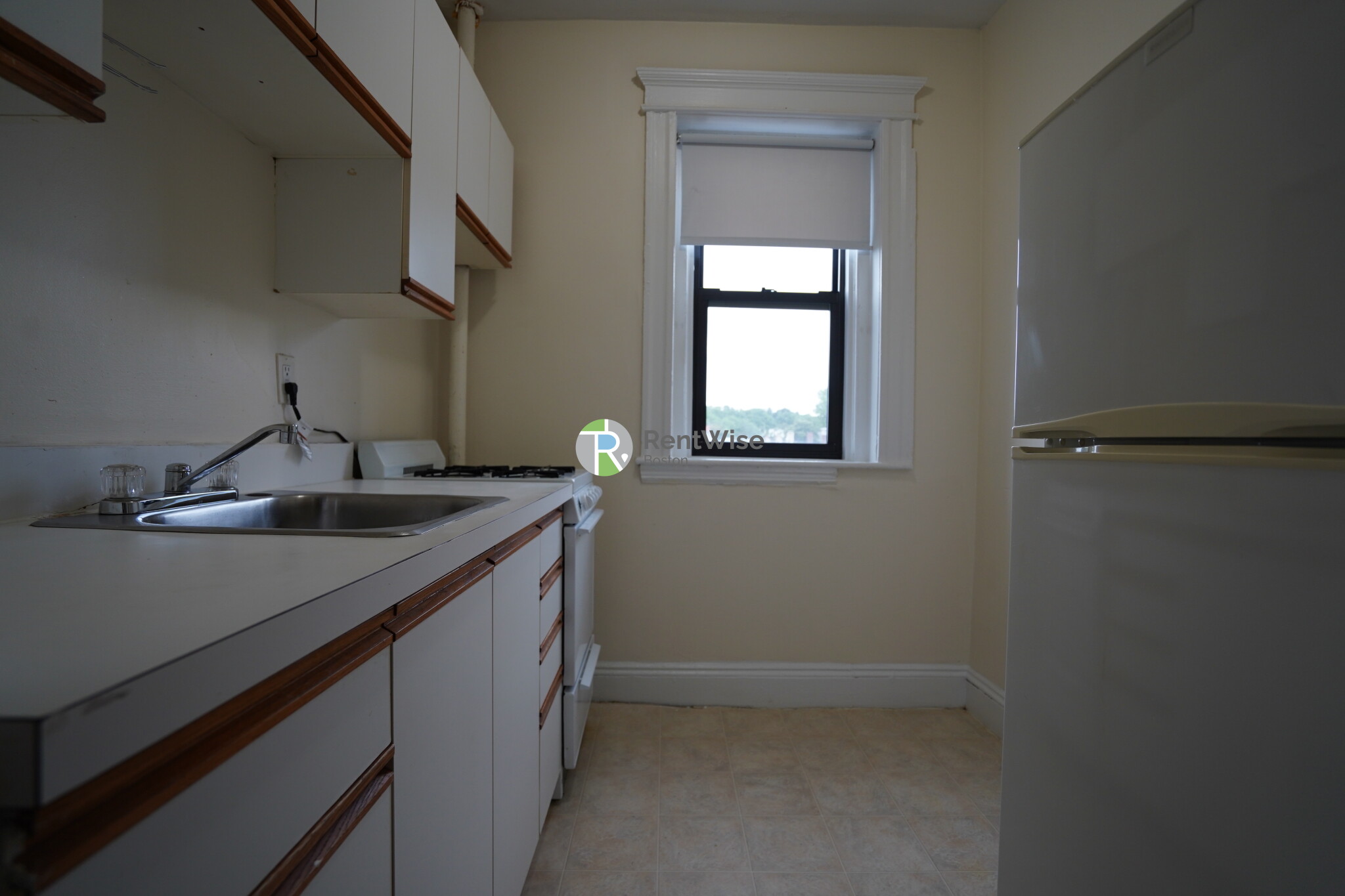 1144 Commonwealth Ave, North Brookline