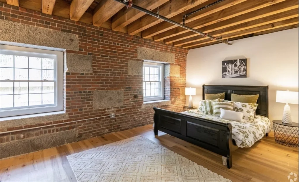 58 13th St, Charlestown