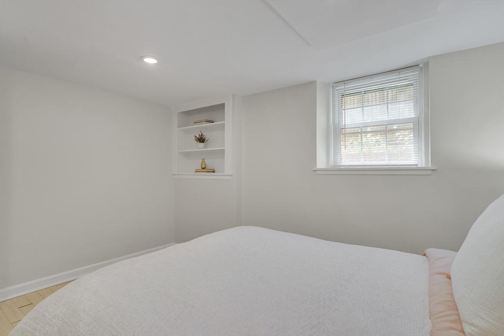 12 Shepard St, Harvard Square