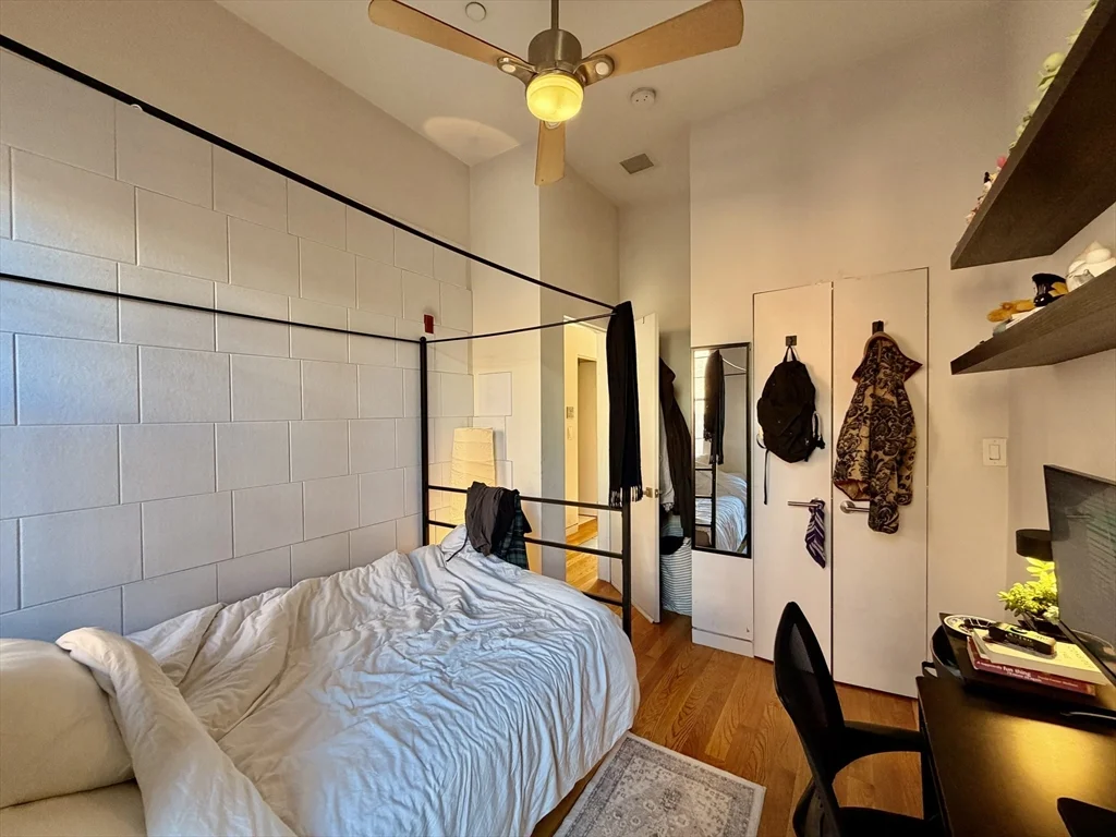 1607 Tremont St, Mission Hill