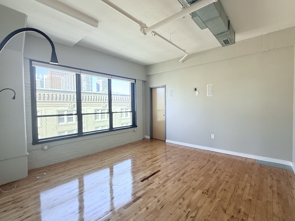 210 Lincoln St, Leather District