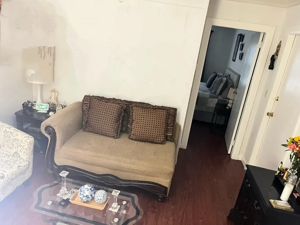 84 Garfield Ave, Revere