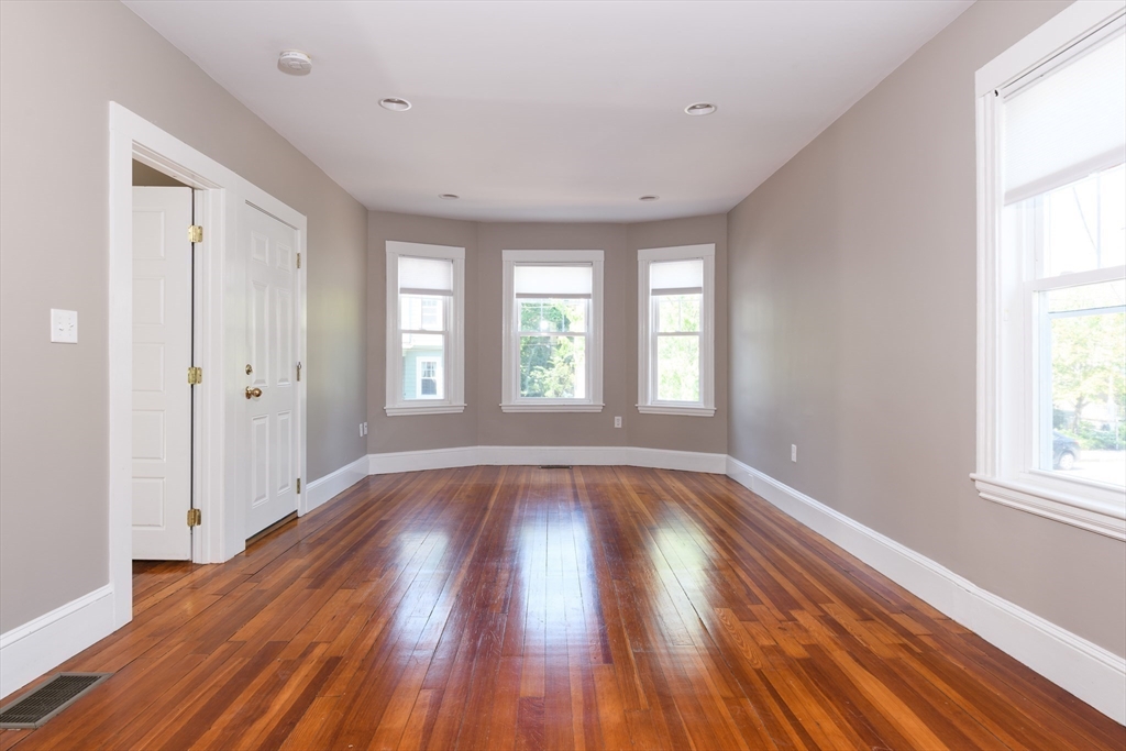254 Upland Rd, Avon Hill