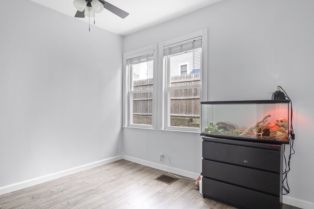 2 Kemp St, South Boston