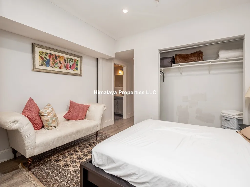 2 Buckley Ave, Jamaica Plain