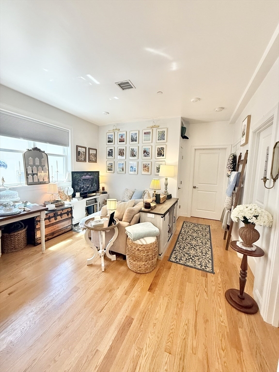 6 Beech St, Porter Square