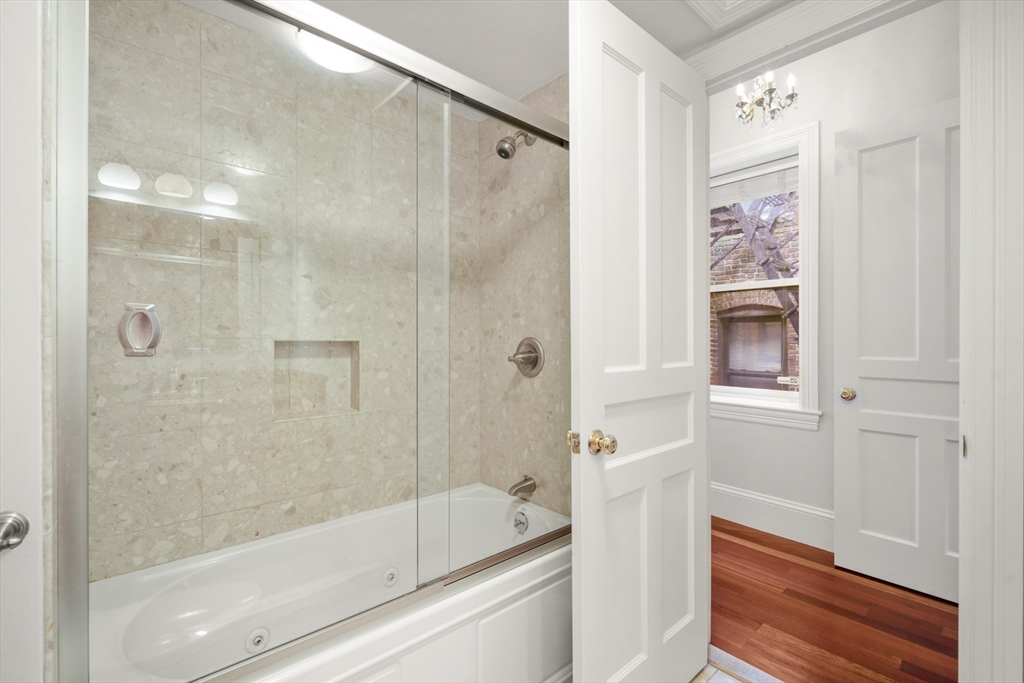 102 Myrtle St, Beacon Hill