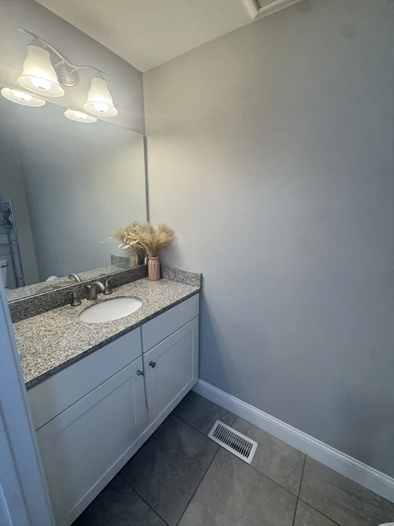 142 Grove Ave, Wilmington