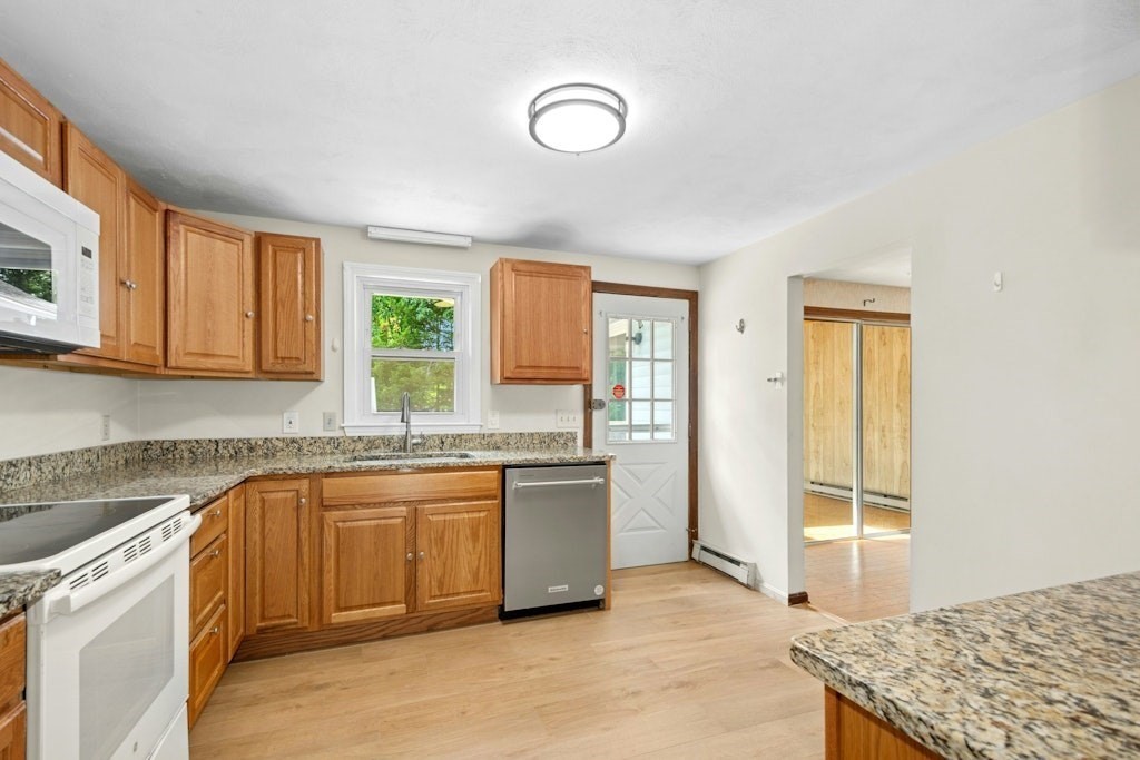 11 Minuteman Way, Shrewsbury