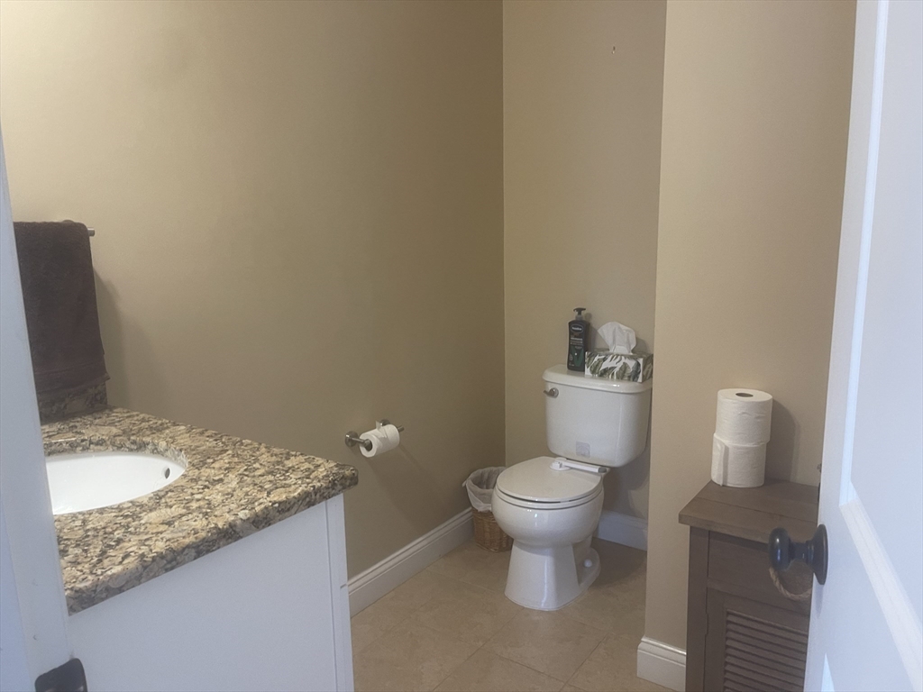 23 Skyview Dr, Millbury