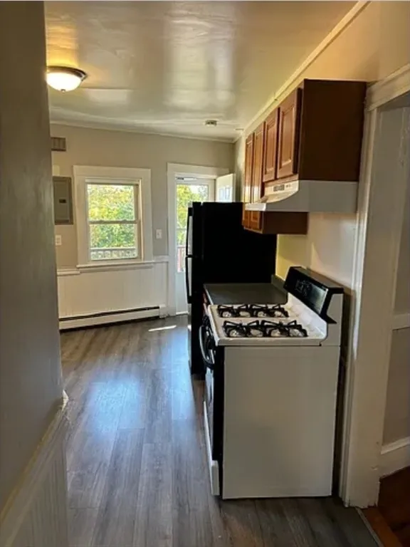 598 Hyde Park Ave, Roslindale
