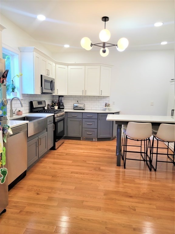 13 Belknap St, Dedham