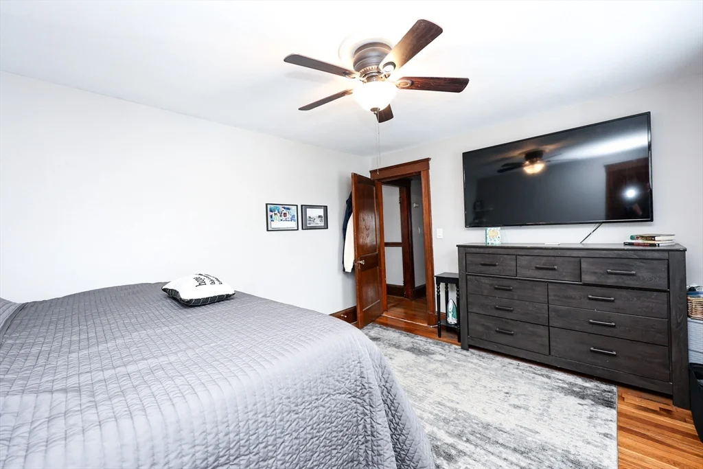 65 Clifford St, Hyde Park