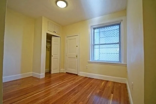 73 Thatcher St, Coolidge Corner