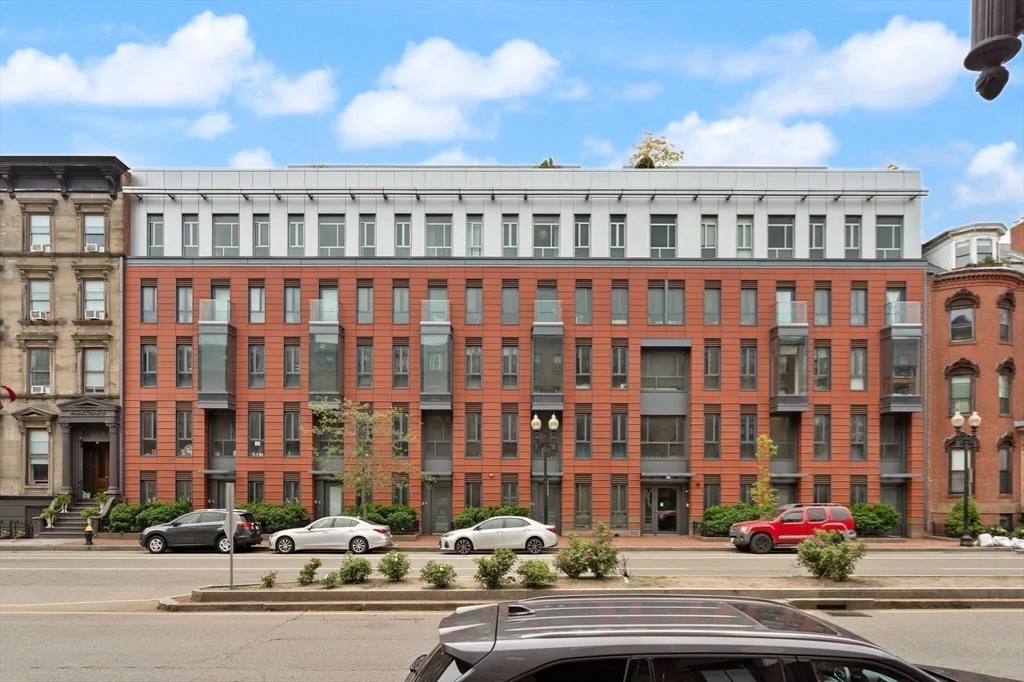 691 Massachusetts Ave, Roxbury