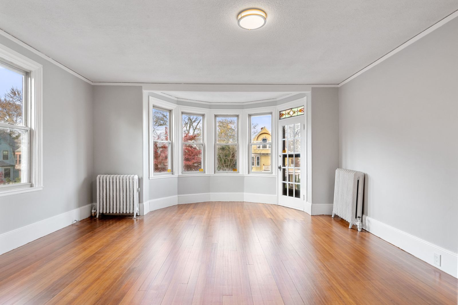 3 bed, 1 bath apartment for rent at 39 Melville Ave Unit 2, Dorchester — photo 1 of 28