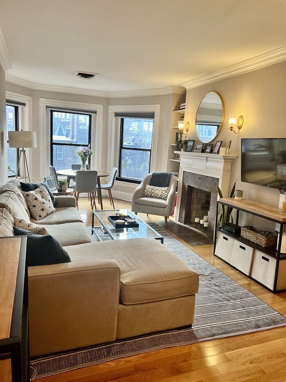 280 Commonwealth Ave, Back Bay