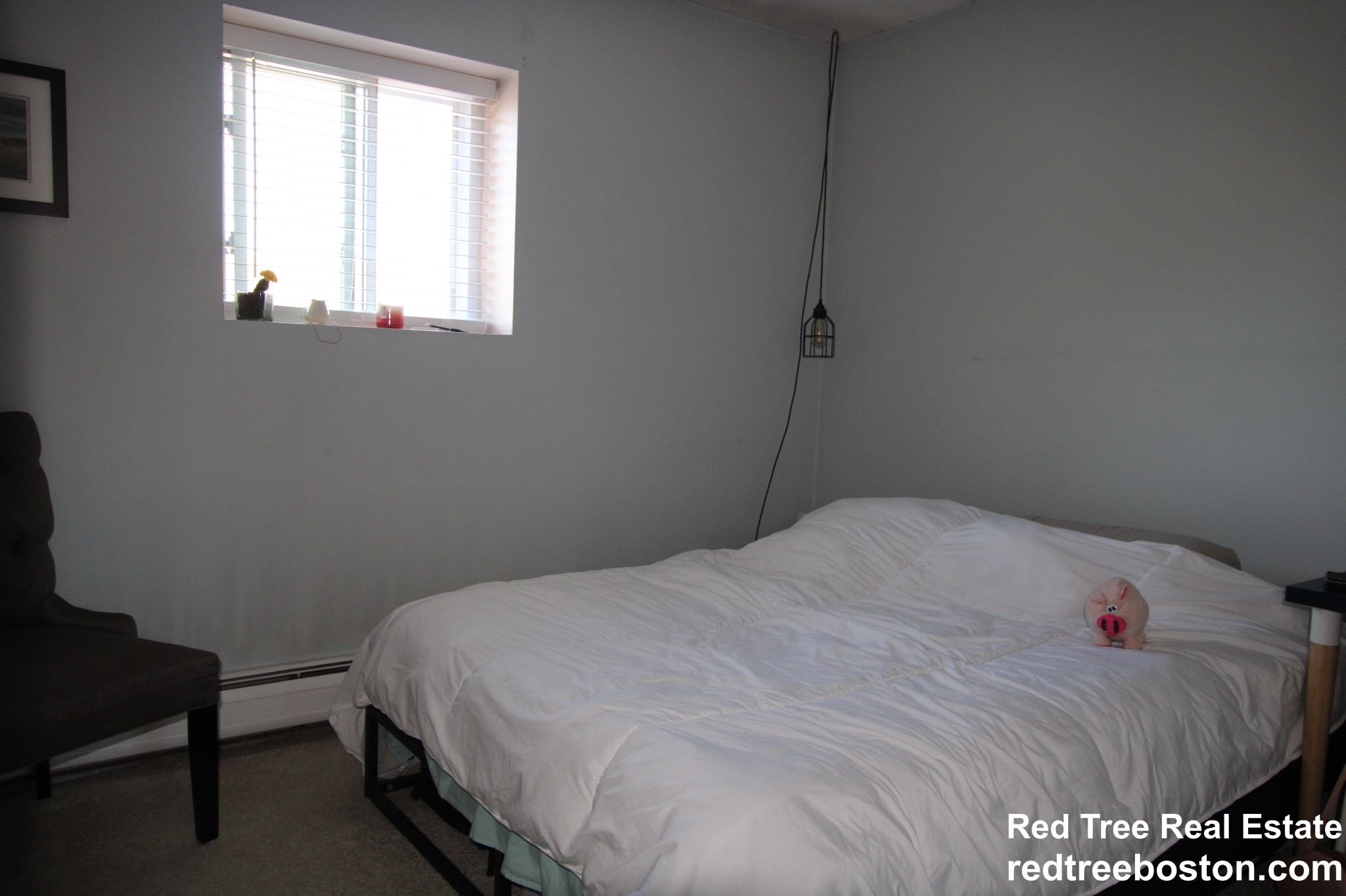 31 Westgate Rd, Chestnut Hill