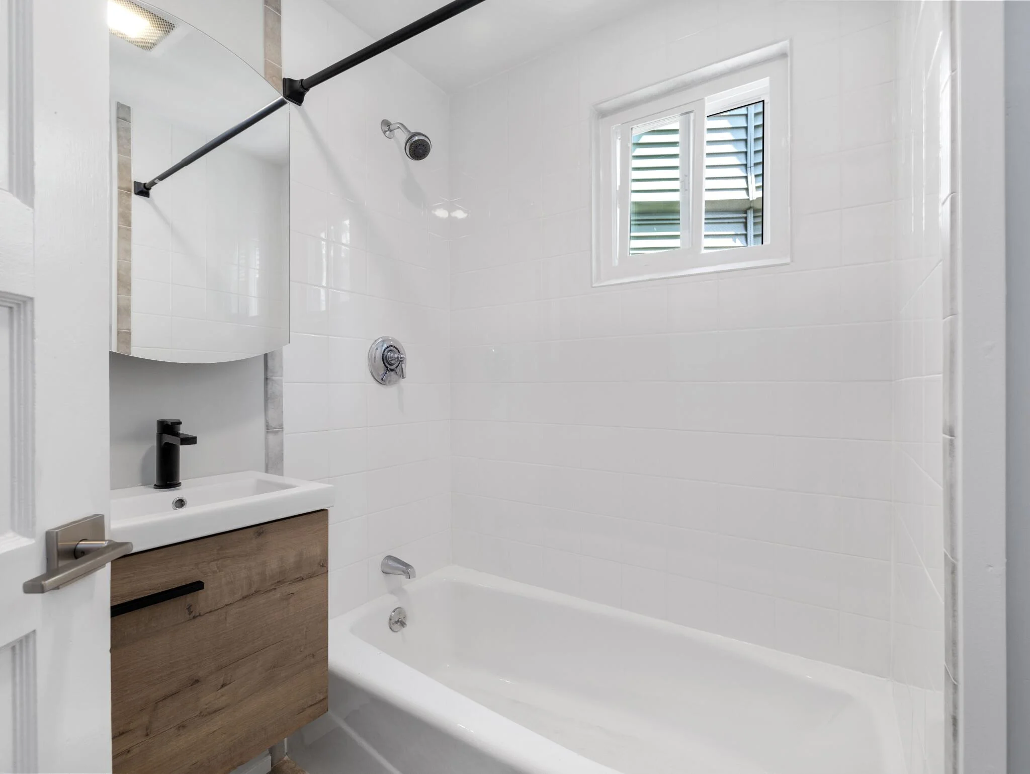 59 Hawthorne St, Davis Square