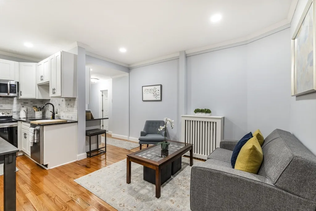 32 Reedsdale St, Allston