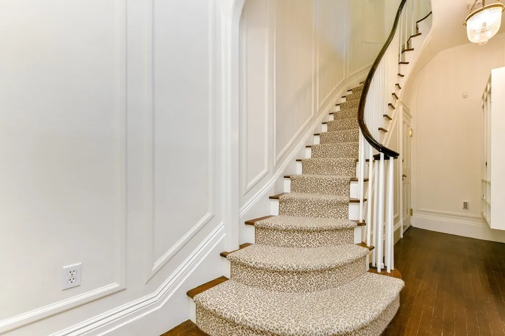 48 Mount Vernon St, Beacon Hill