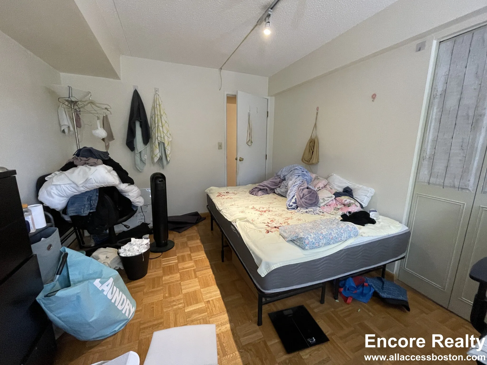 1243 Beacon St, Coolidge Corner