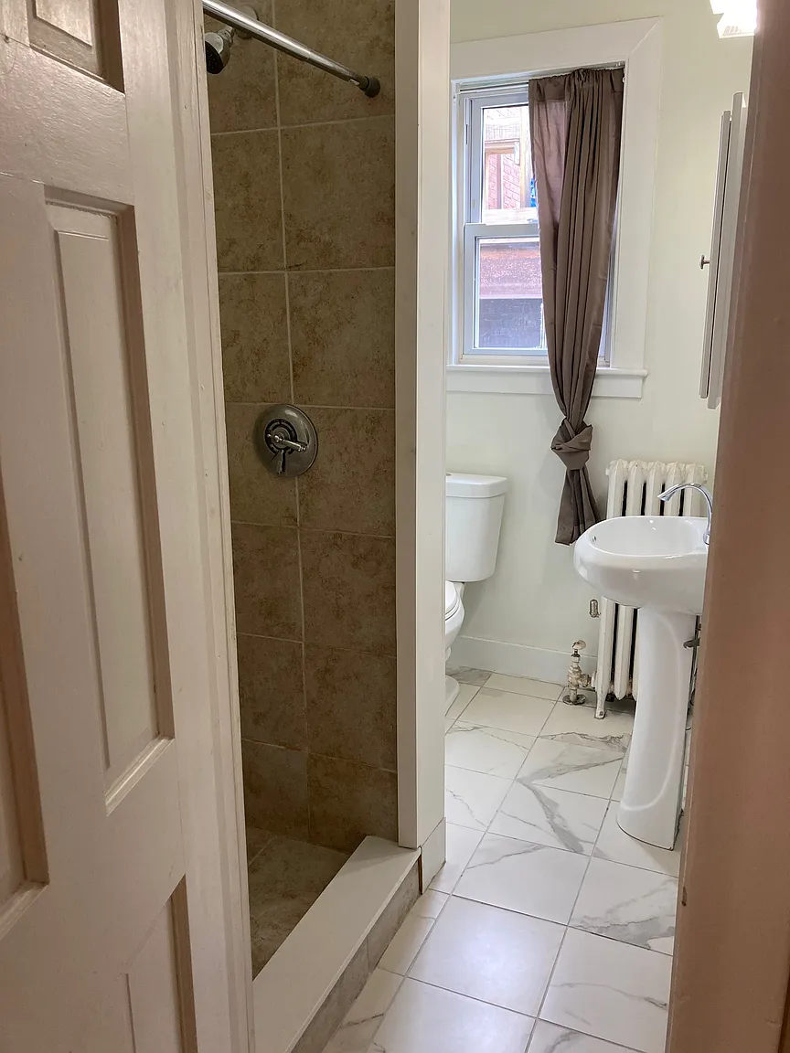 35 Bay State Rd, Fenway