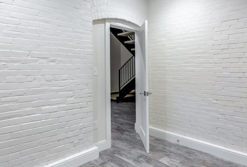 11 Newcomb St, Roxbury