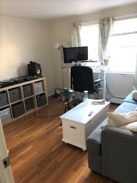 8 Kenwood St, Cambridgeport