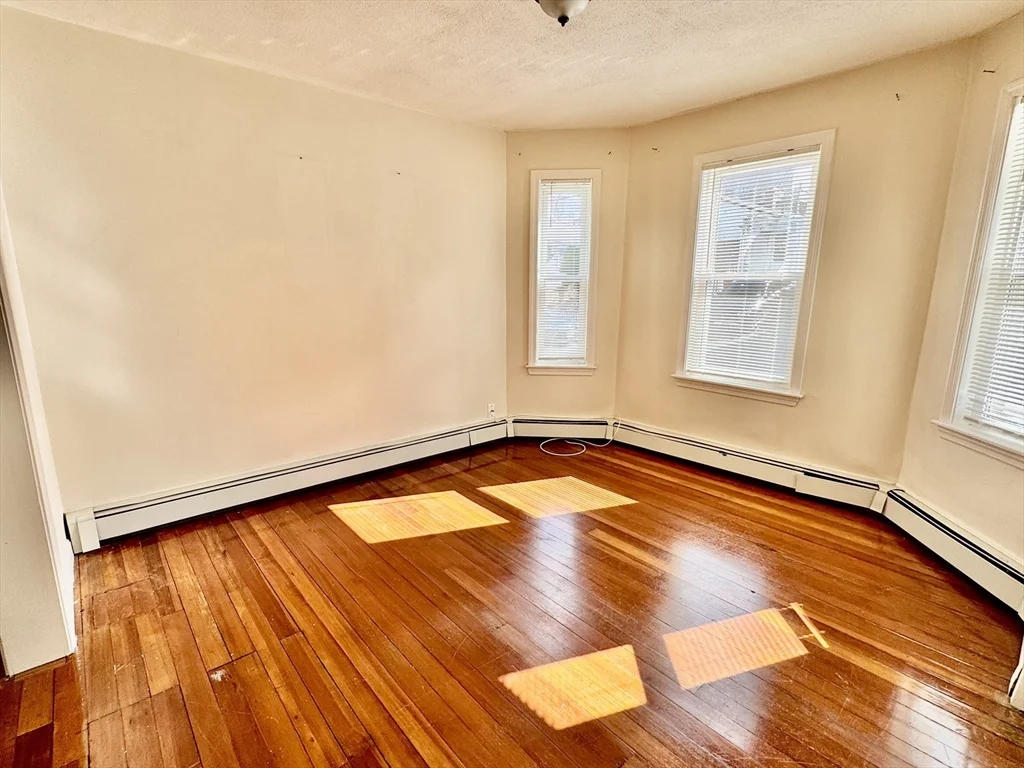 21 Warren St, Revere