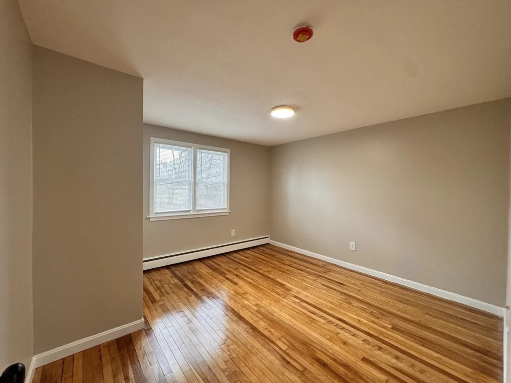 34 Gates Ln, Worcester