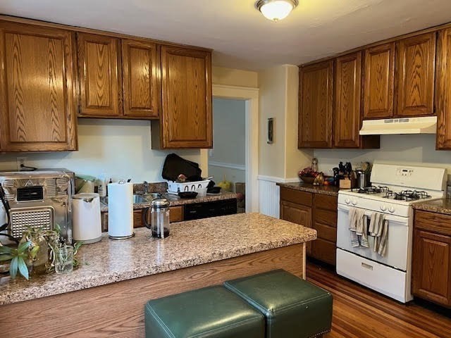 911 Broadway, Davis Square