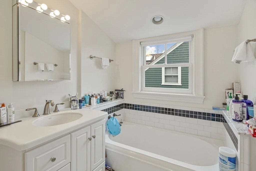 53 Upland Rd, Avon Hill