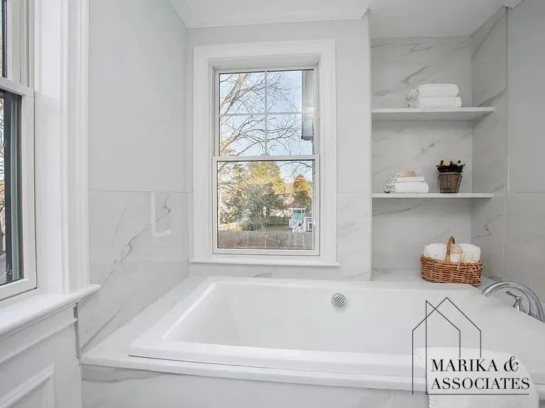 35 Hanson Rd, Oak Hill