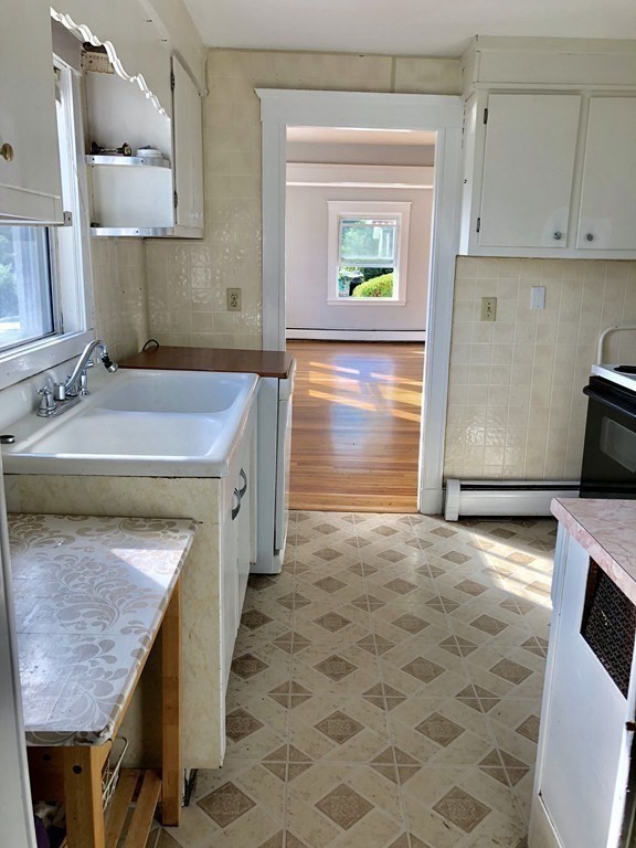 34 Carle Rd, North Quincy