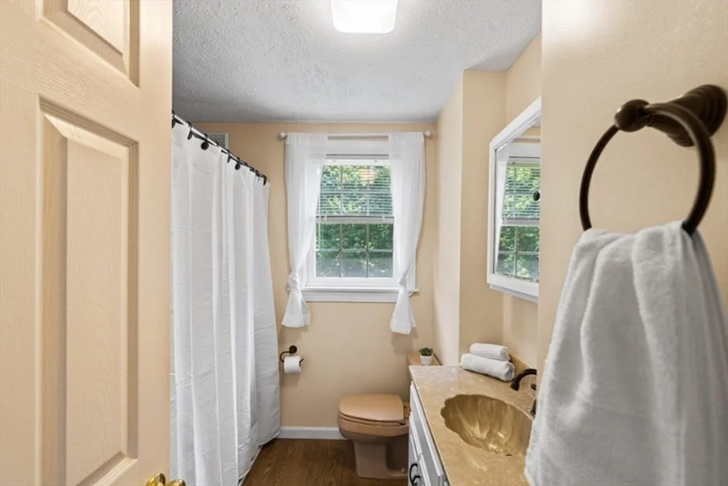 58 Brandon St, Billerica