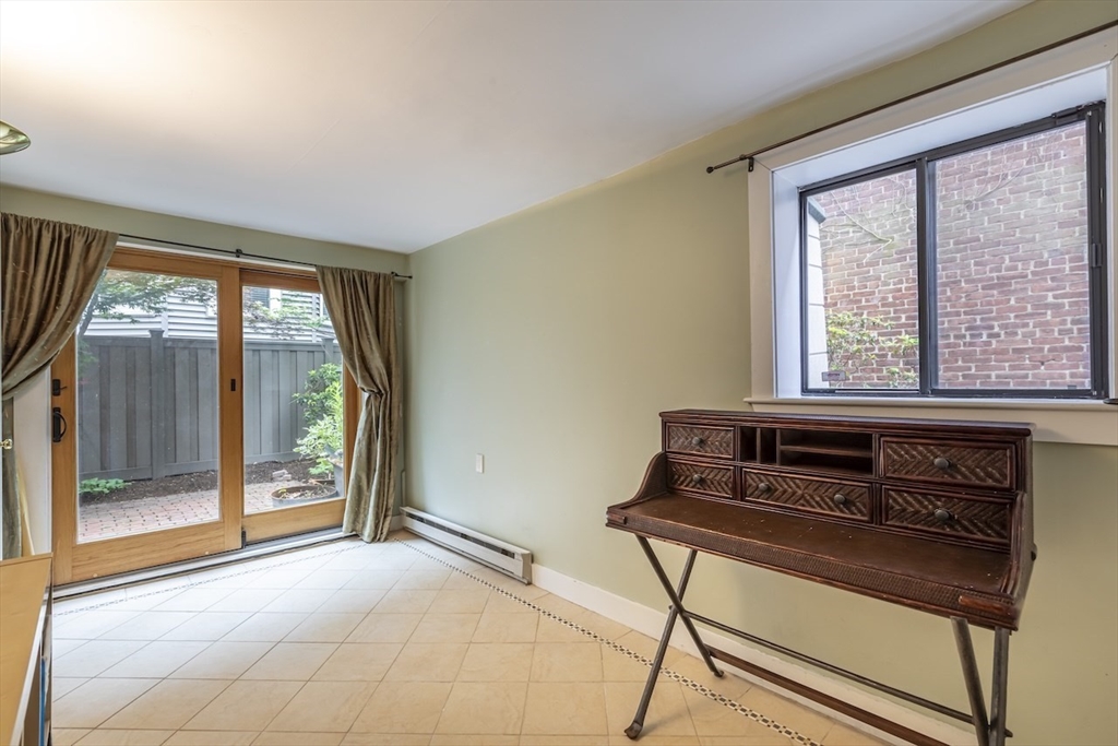 54 Trowbridge, Mid-Cambridge