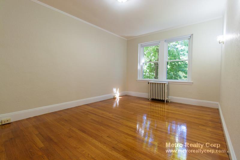 85 Strathmore, Brighton