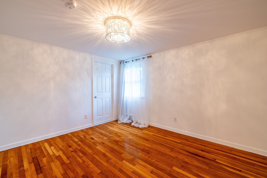 65 Sassamon Ave, Milton