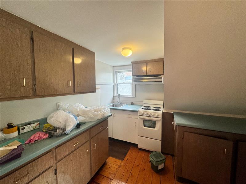 9 Clinton St, Mid-Cambridge