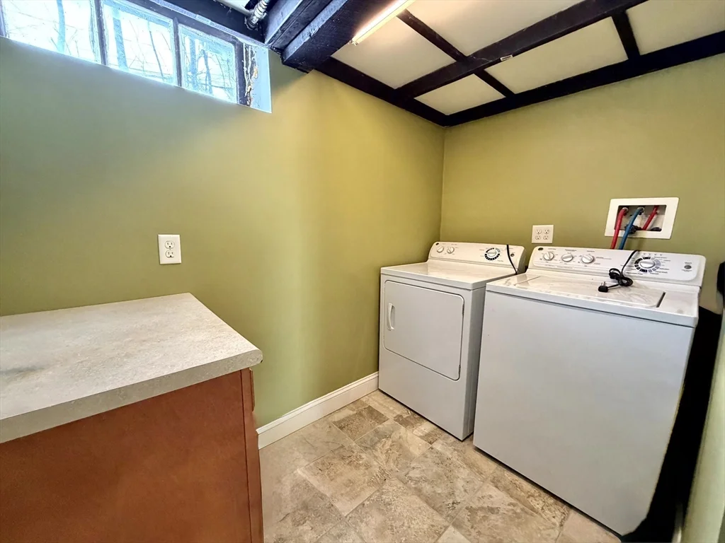 31 Oakley Rd, Watertown