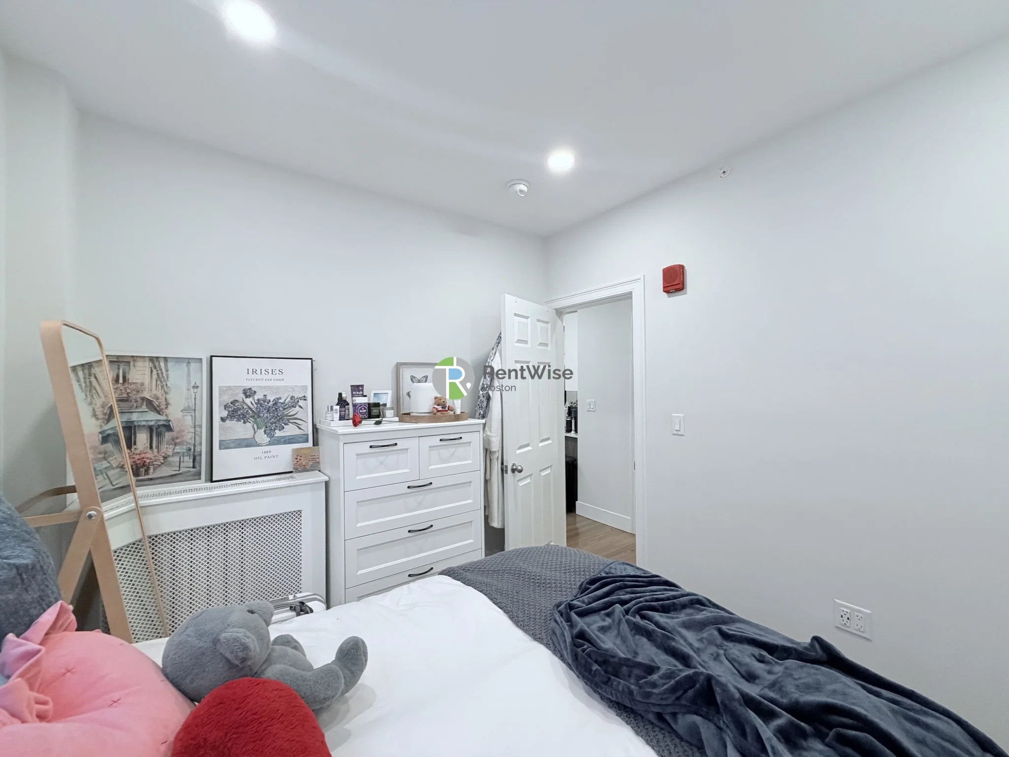 11 Peterborough St, Fenway