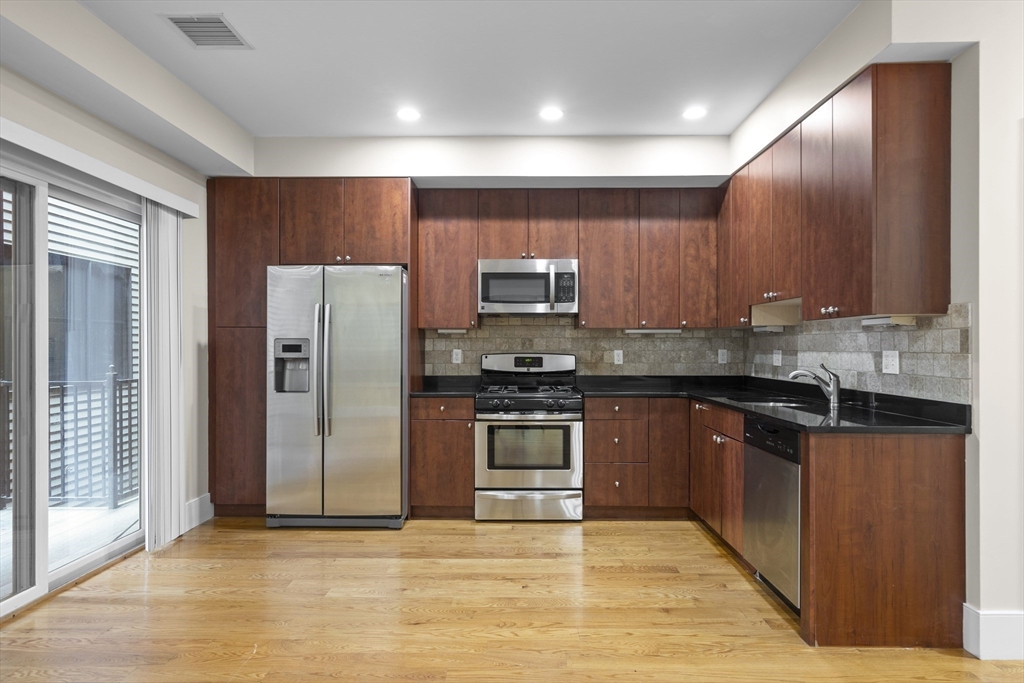 200 Silver St, South Boston