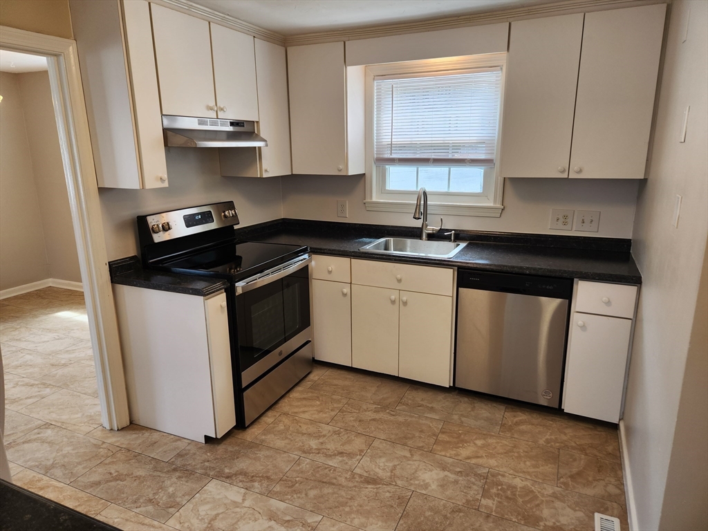 1028 Waverly St, Framingham