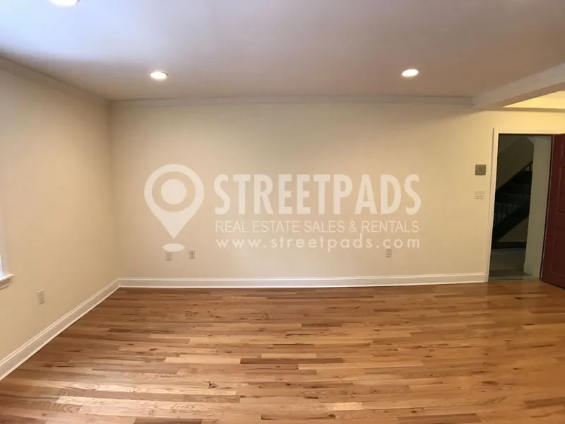 55 Langdon St, Neighborhood Nine