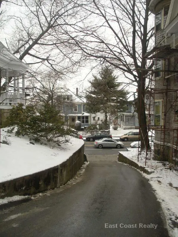 592 Cambridge St, Brighton