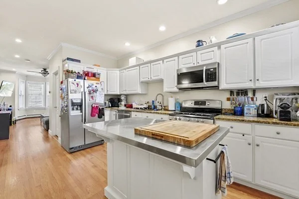 13 Telegraph St, South Boston